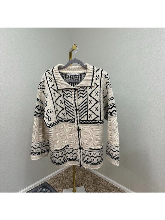 Altar'd State Sweaters - Altar’d State Naya Fair Isle Chunky Knit Toggle Button Cardigan Womens sz Medium
